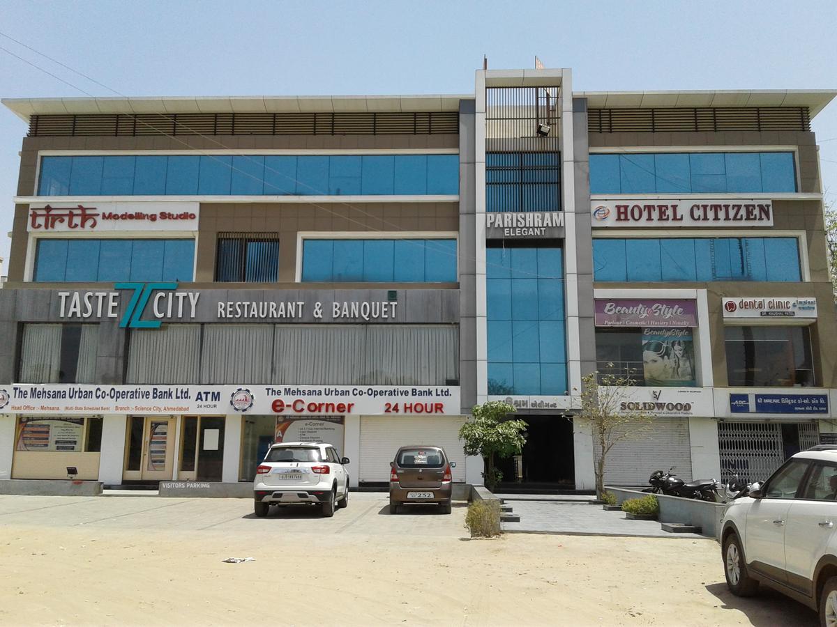 Hotel Citizen Inn Ahmedabad Bagian luar foto