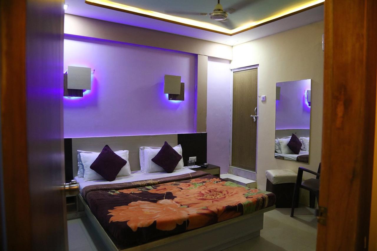Hotel Citizen Inn Ahmedabad Bagian luar foto