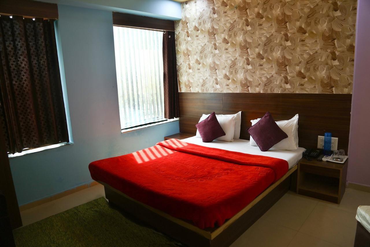Hotel Citizen Inn Ahmedabad Bagian luar foto